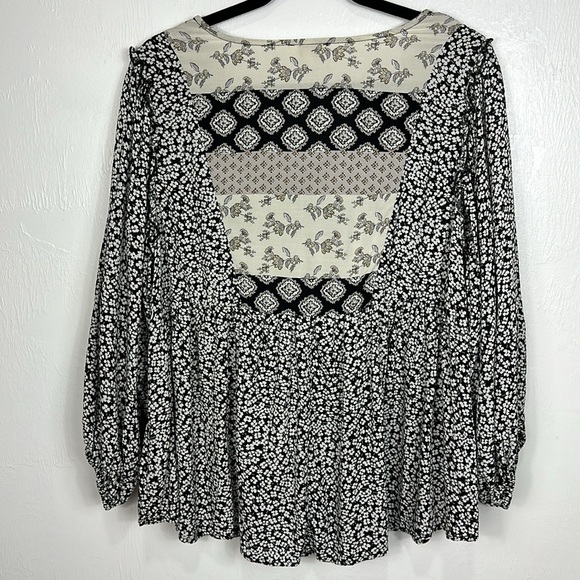 Women’s UMGEE Black and White Floral Bohemian Blouse - Size Medium - Picture 6 of 6